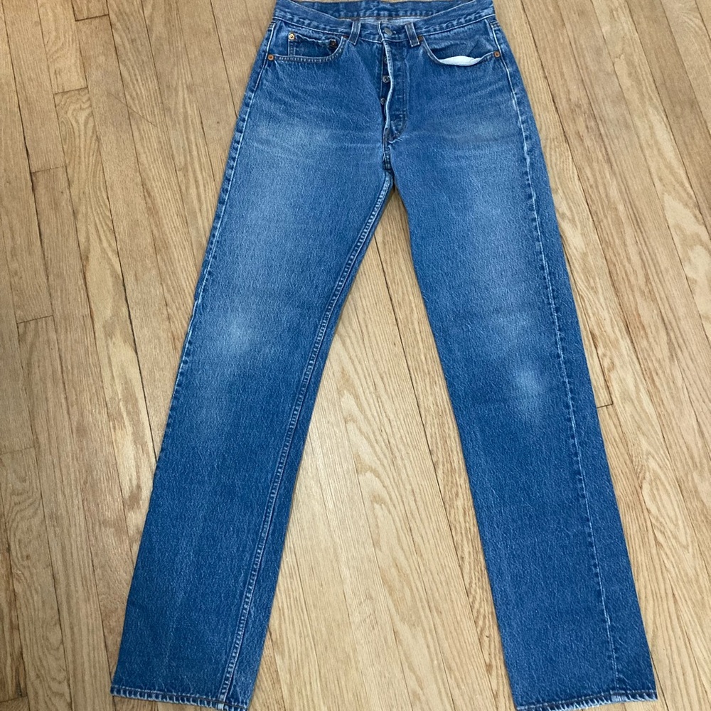 Vintage Levis 501 Size 29x34 (tag size 32x40)